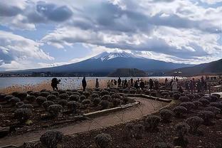 对标欧洲魔鬼主场！凤凰山北看台在成都蓉城进球后跳起了波兹南舞